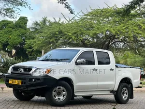 Toyota Hilux 2009 White