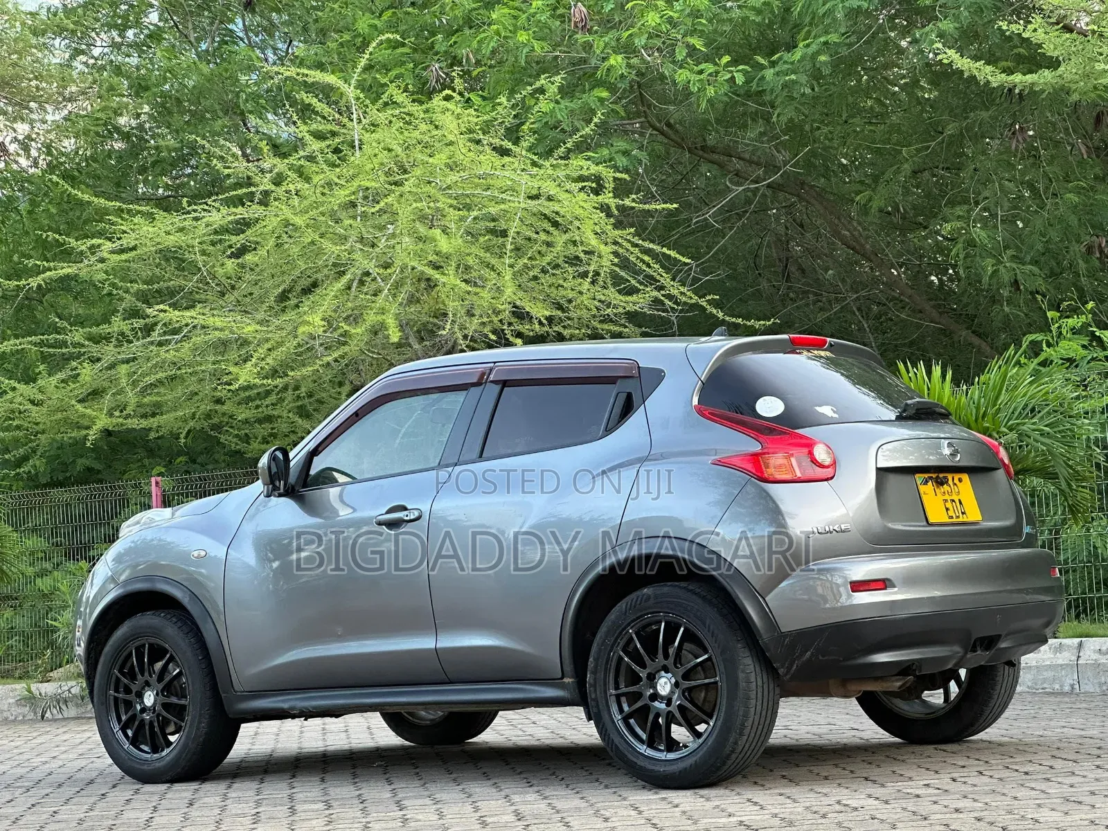 Nissan Juke 2011 Gray