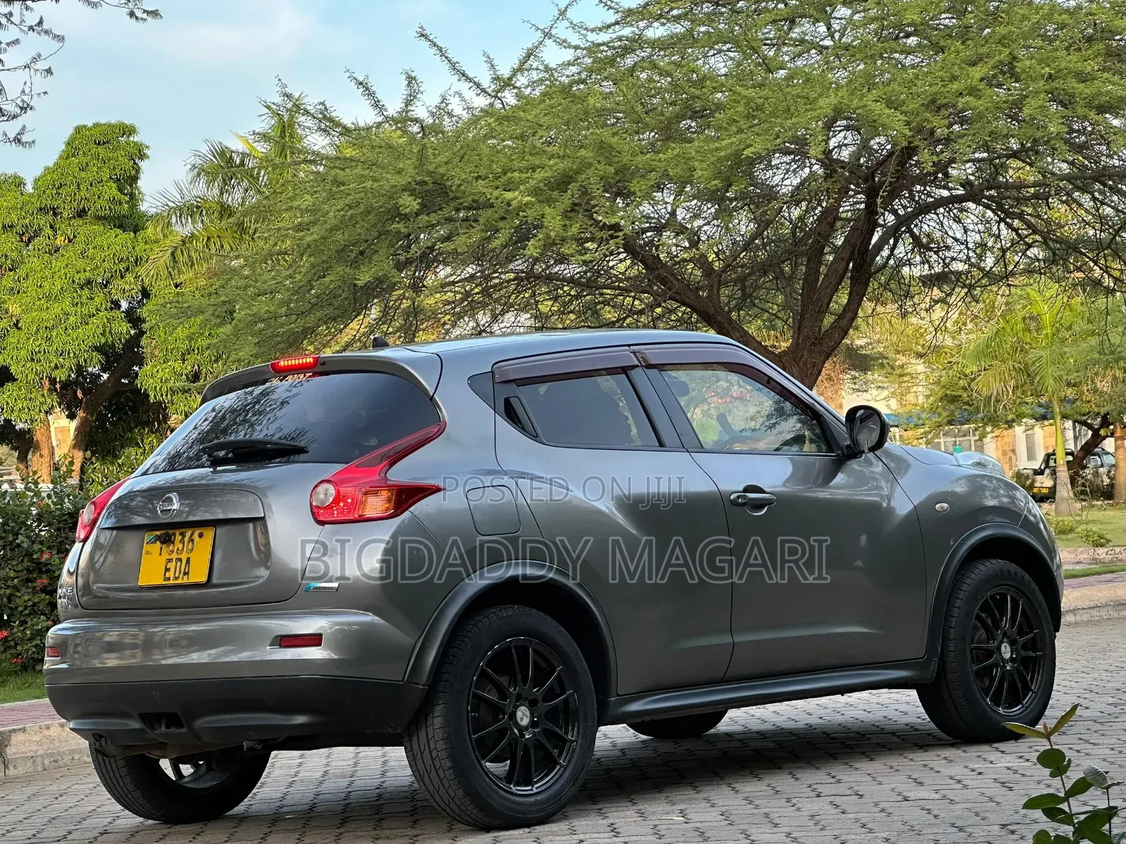 Nissan Juke 2011 Gray