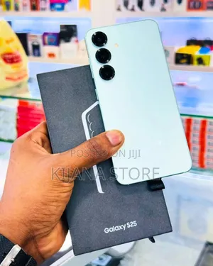 New Samsung Galaxy S25 128 GB Silver