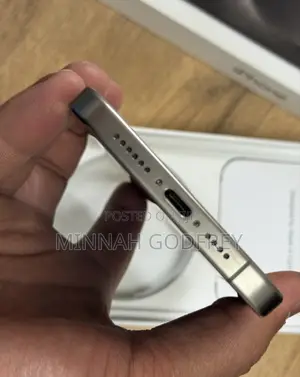 New Apple iPhone 15 Pro Max 256 GB Silver