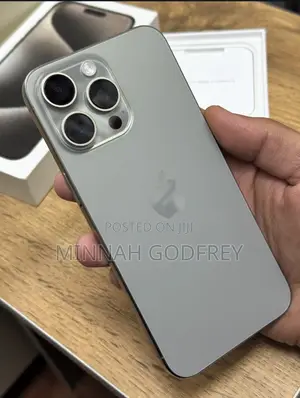 New Apple iPhone 15 Pro Max 256 GB Silver