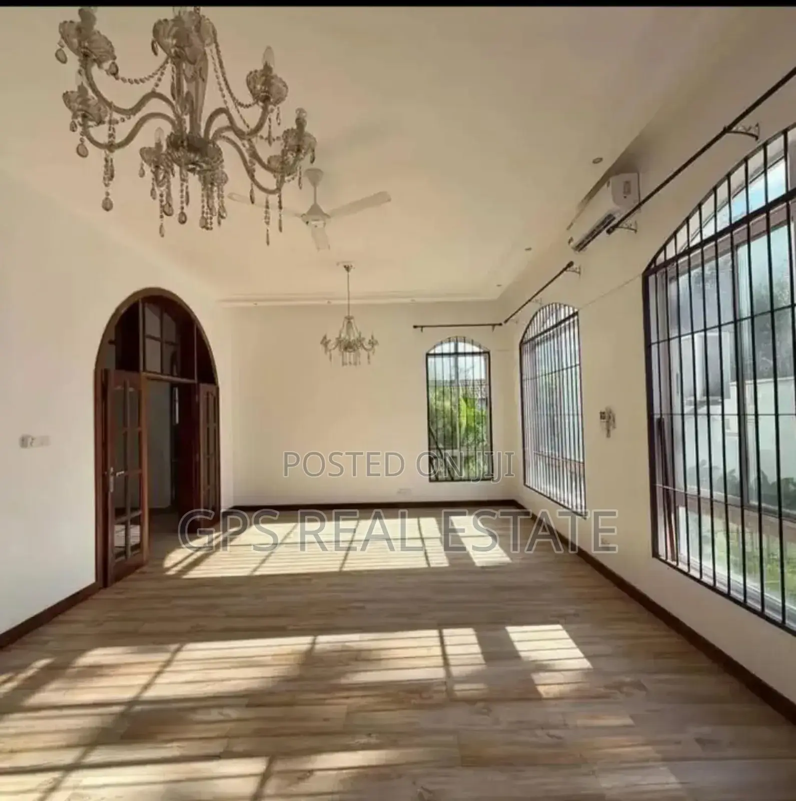 4bdrm Villa in Osterbay, Kinondoni for sale