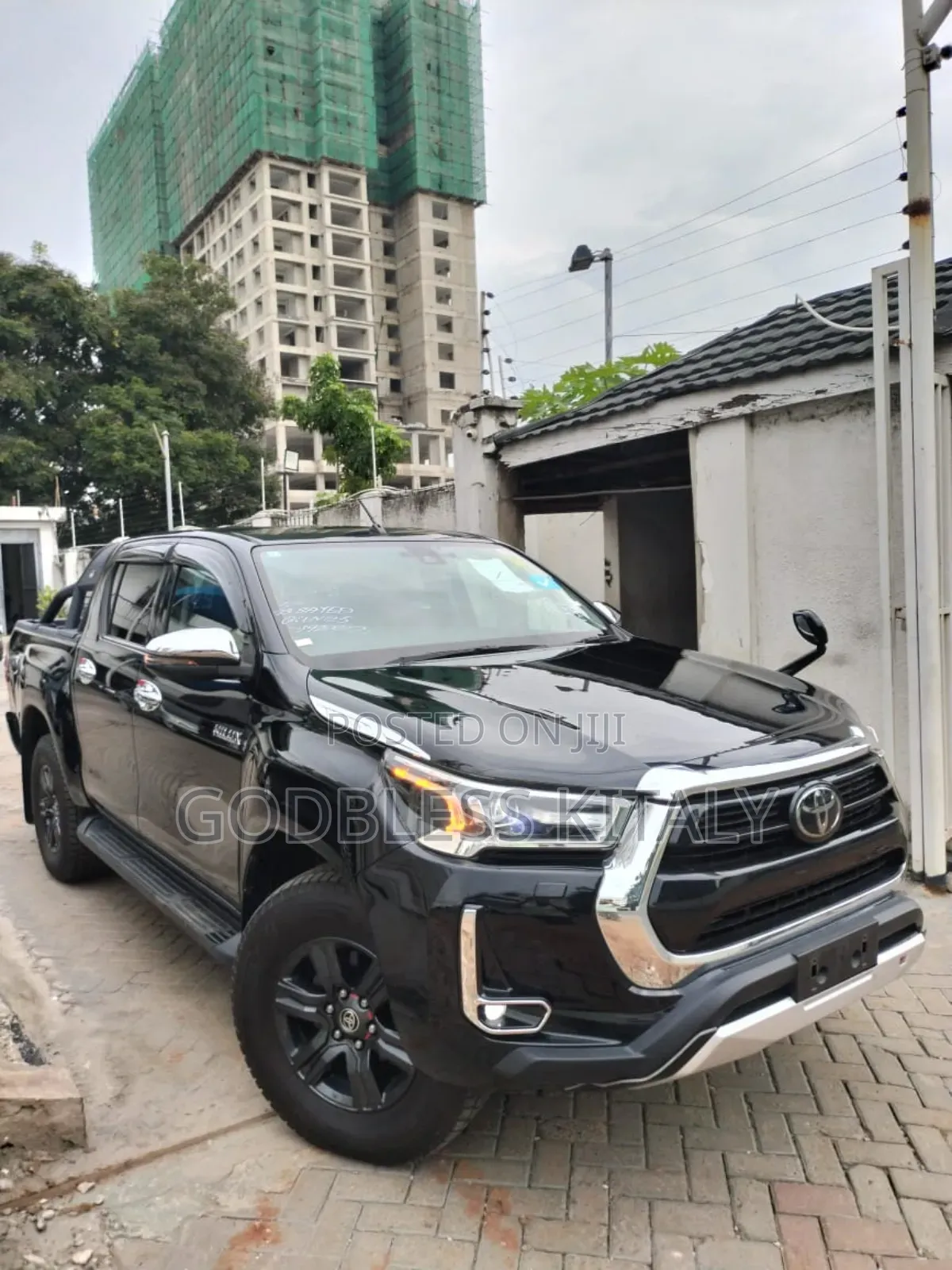 Toyota Hilux 2021 Black