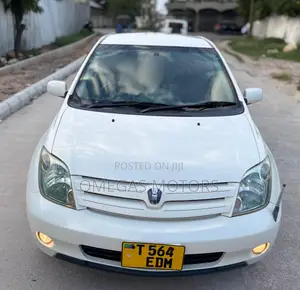 Toyota IST 2003 Pearl