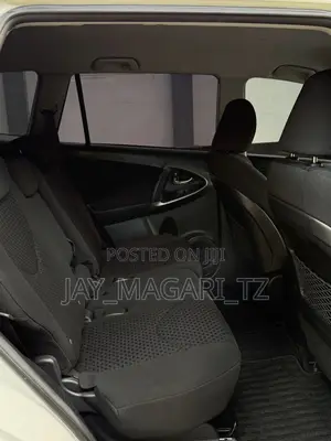 Toyota Vanguard 2012 White