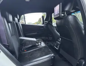 Toyota Harrier 2.0 2016 Silver