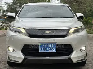 Toyota Harrier 2.0 2016 Silver