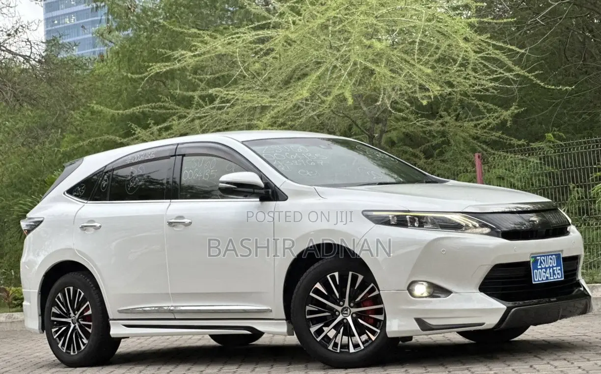 Toyota Harrier 2.0 2016 Silver