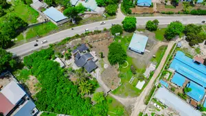 9bdrm House in Kigamboni Plots for sale