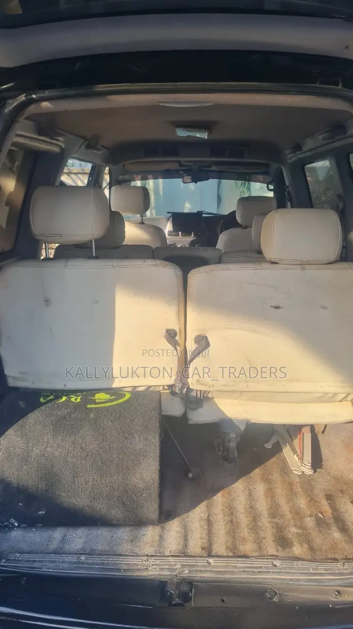 Toyota LiteAce Noah 2000 Black