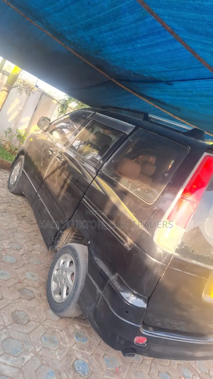 Toyota LiteAce Noah 2000 Black
