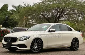 Mercedes-Benz E200 2016 Pearl