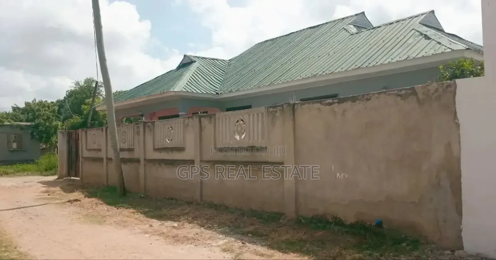 3bdrm House in Kunduchi Mtongani, Kinondoni for sale