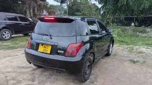 Toyota IST 2004 Black