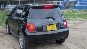 Toyota IST 2004 Black
