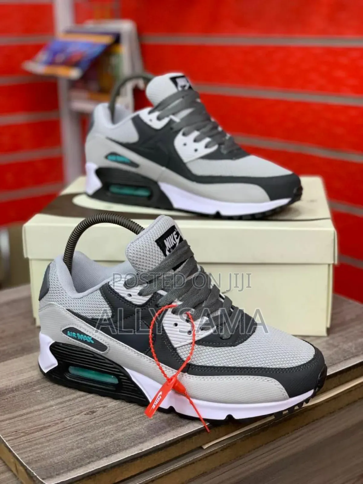 Nike Airmax Sneakers Material Canvas Leather
