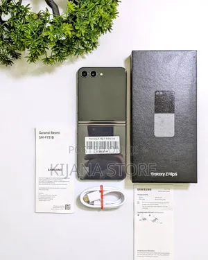 New Samsung Galaxy Z Flip5 256 GB Black