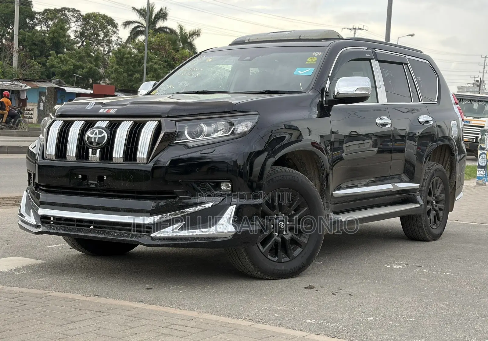 Toyota Land Cruiser Prado 2022 Black