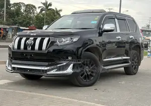Toyota Land Cruiser Prado 2022 Black