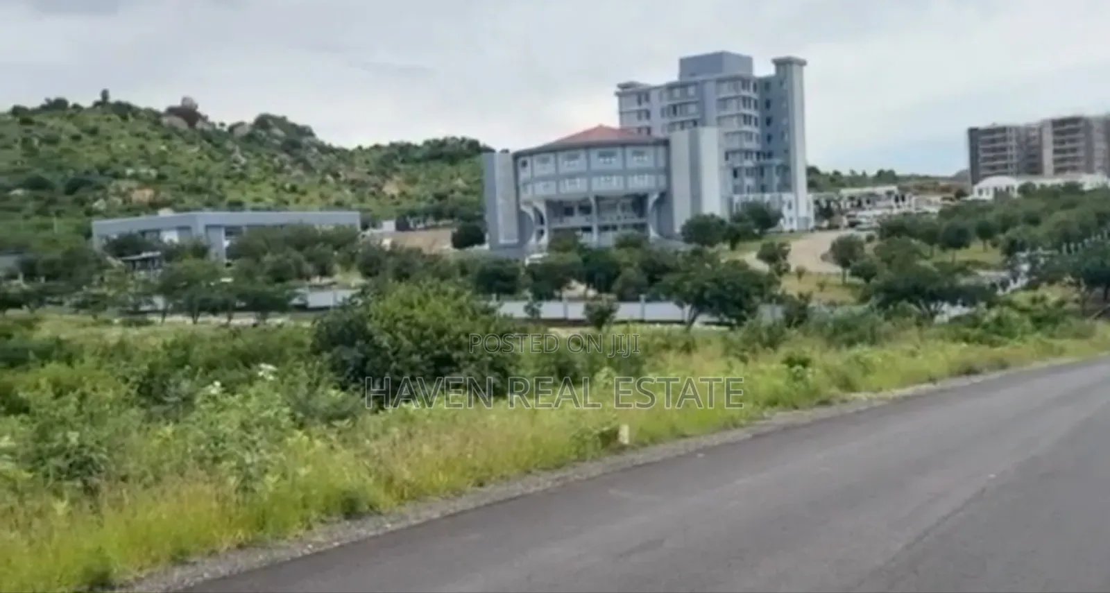 *A Very Prime Commercial Plot Inauzwa Mjini Dodoma*