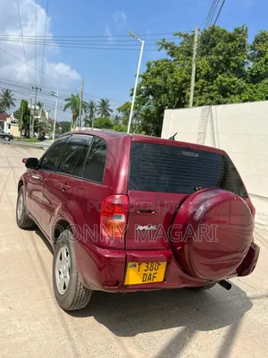 Toyota RAV4 1.8 2005 Red