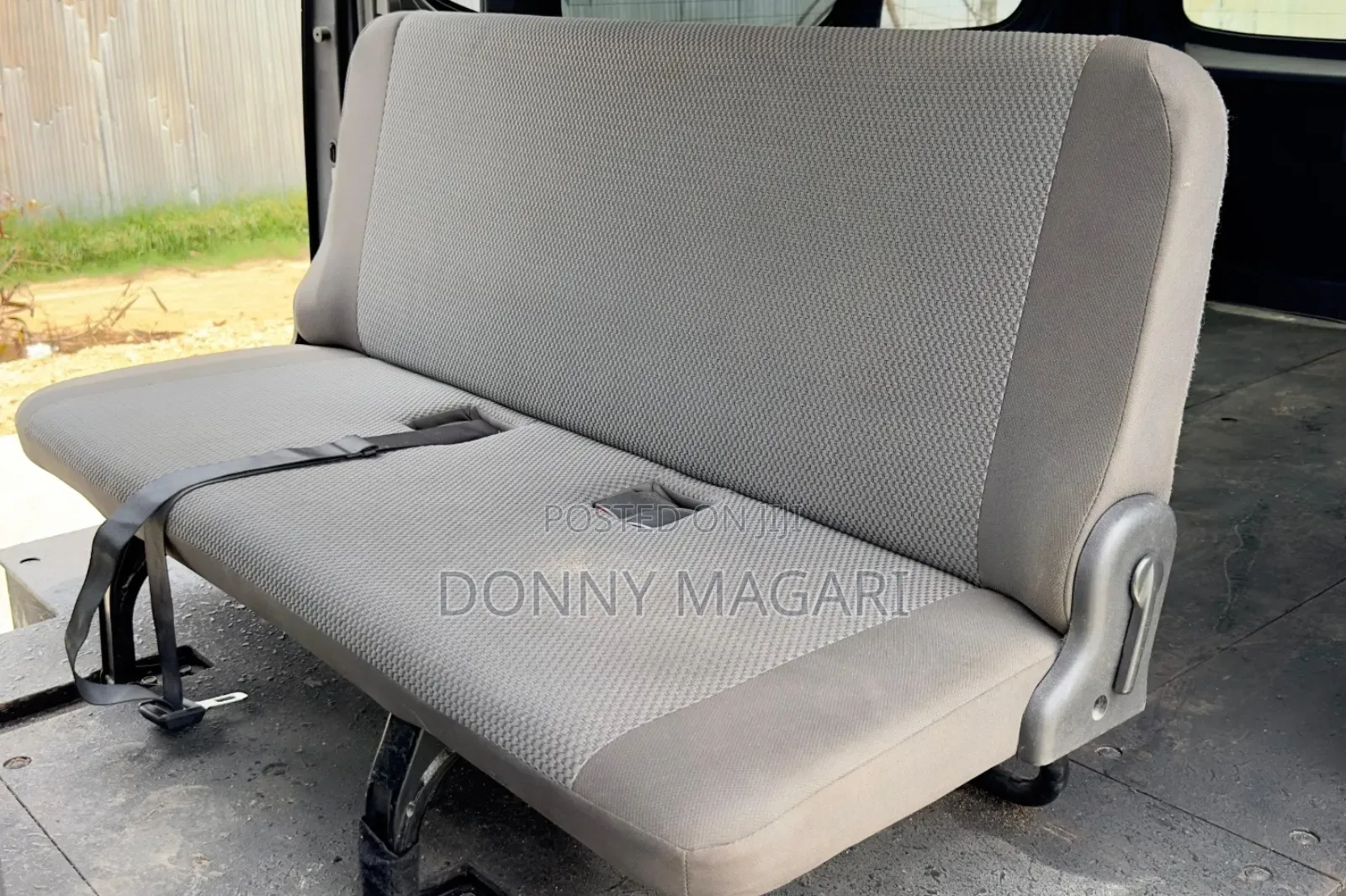Nissan Caravan (Urvan) 2010 Black