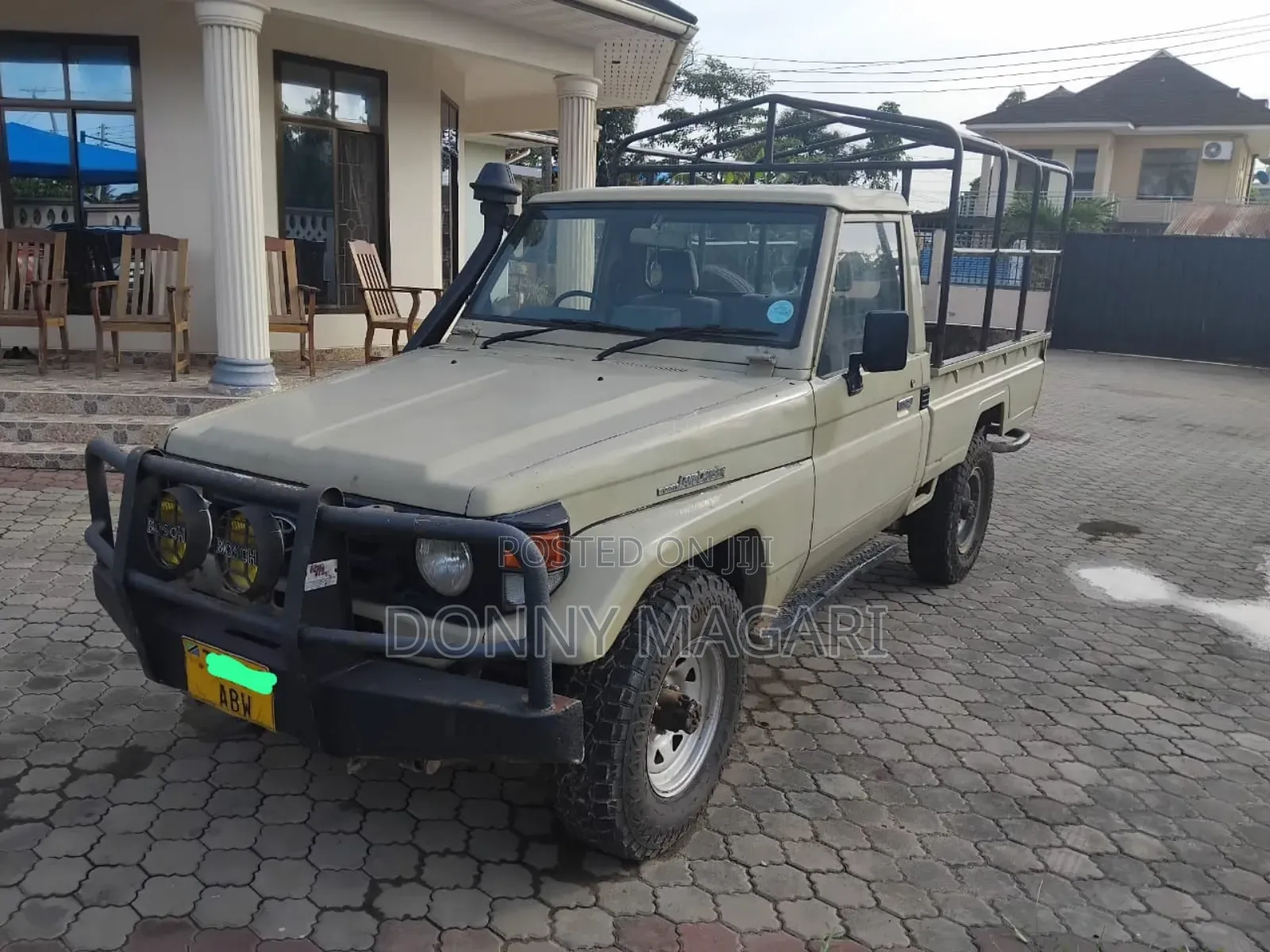 Toyota Land Cruiser 2017 Gold