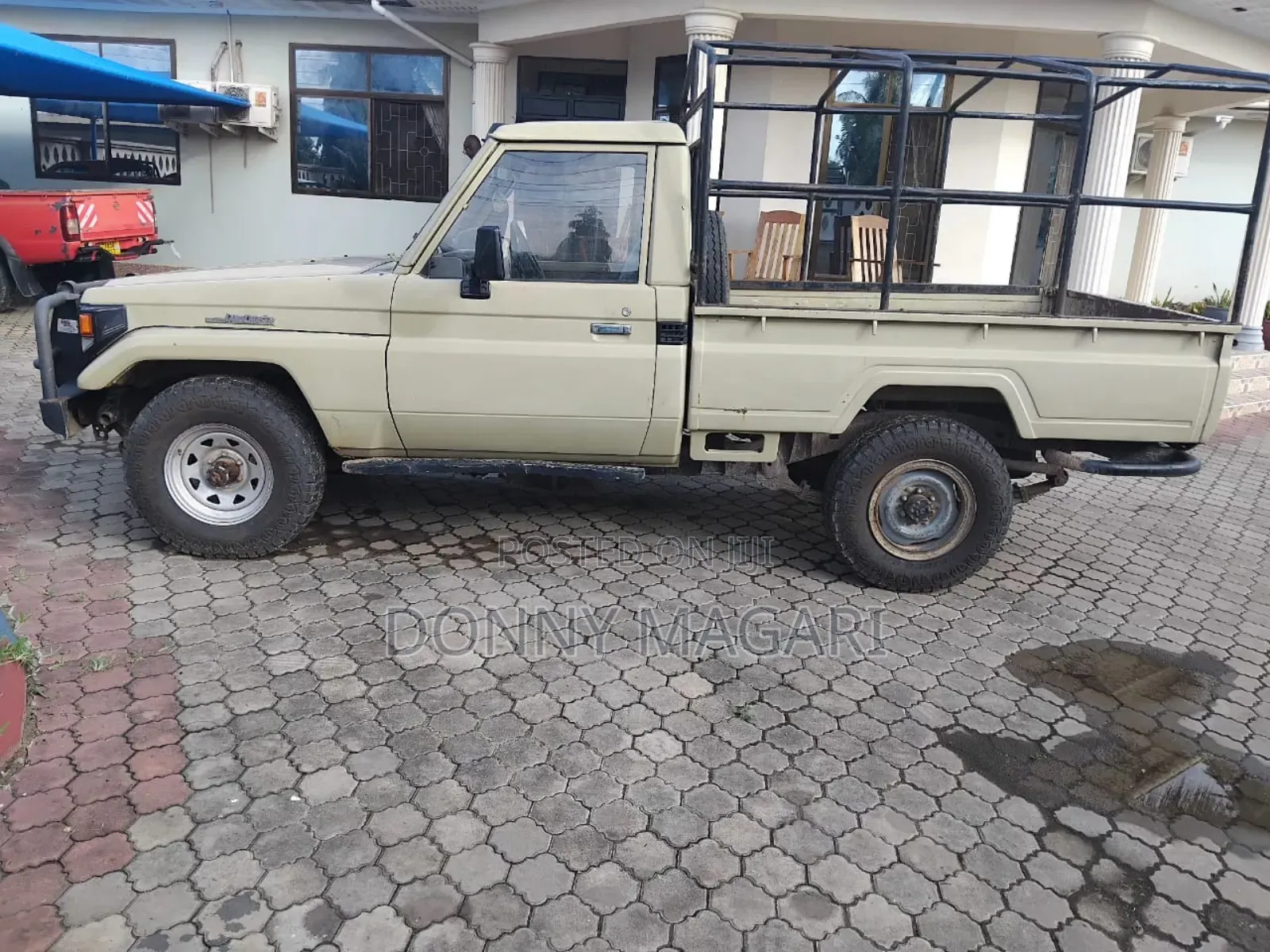 Toyota Land Cruiser 2017 Gold