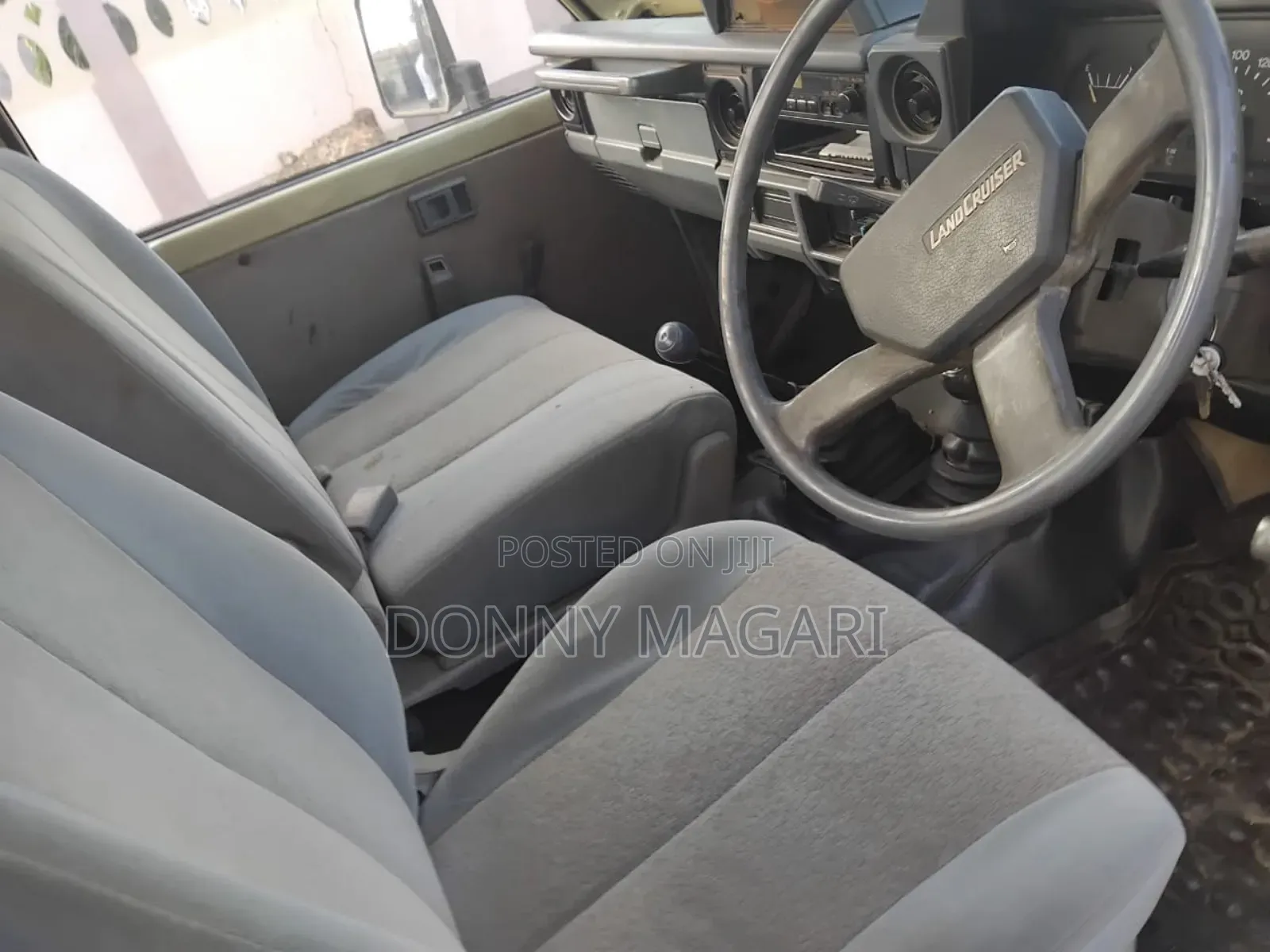 Toyota Land Cruiser 2017 Gold