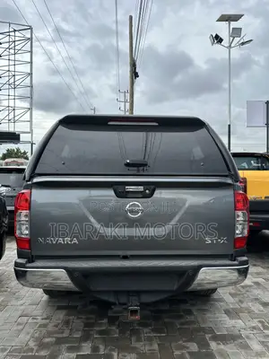 Nissan Navara 2017 Gray