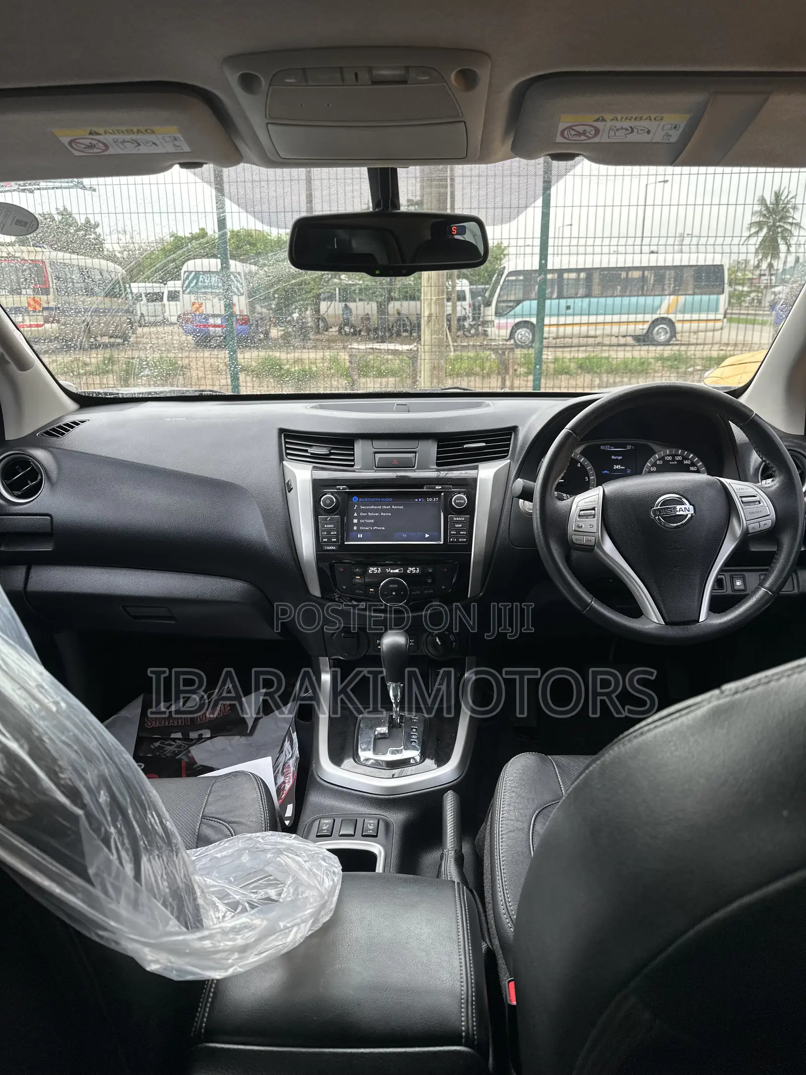 Nissan Navara 2017 Gray