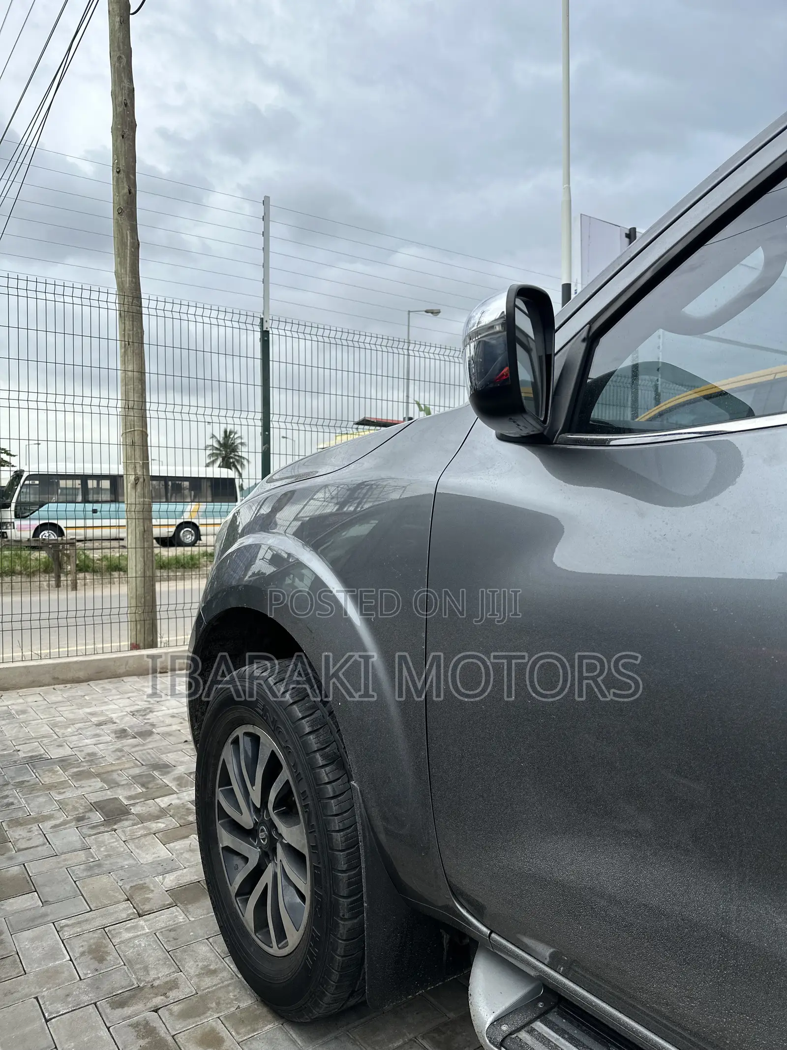 Nissan Navara 2017 Gray