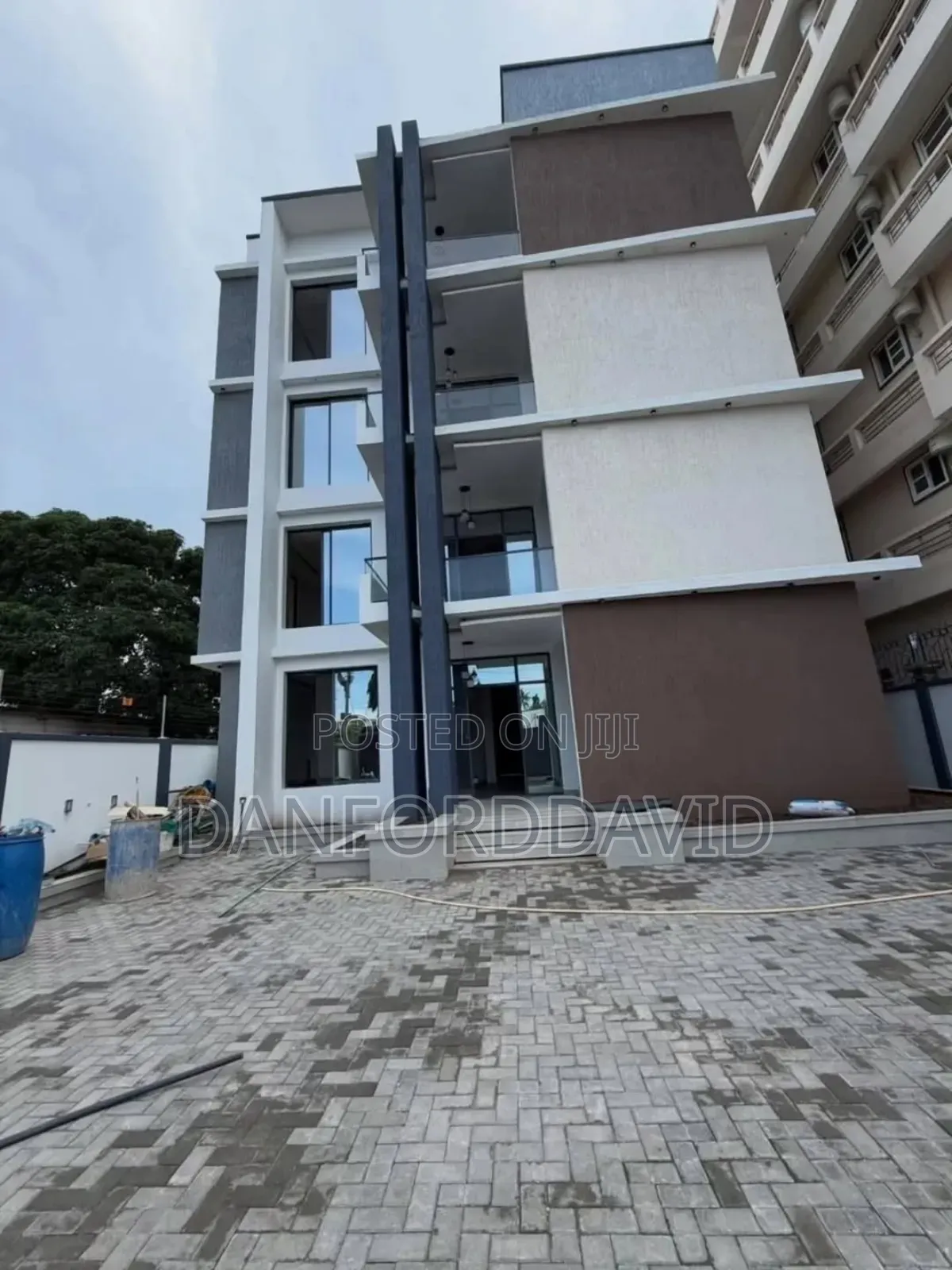 3bdrm Apartment in Kahwa Real Estate, Kijitonyama for rent
