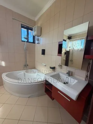 6bdrm House in Kahwa Real Estate, Bunju for rent