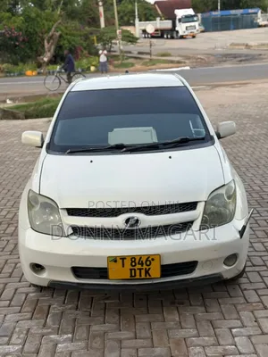 Toyota IST 2005 White