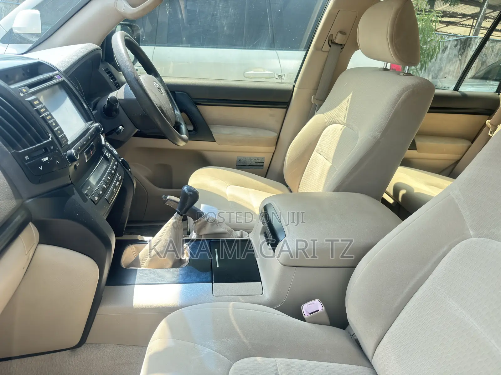 Toyota Land Cruiser 2012 Gold