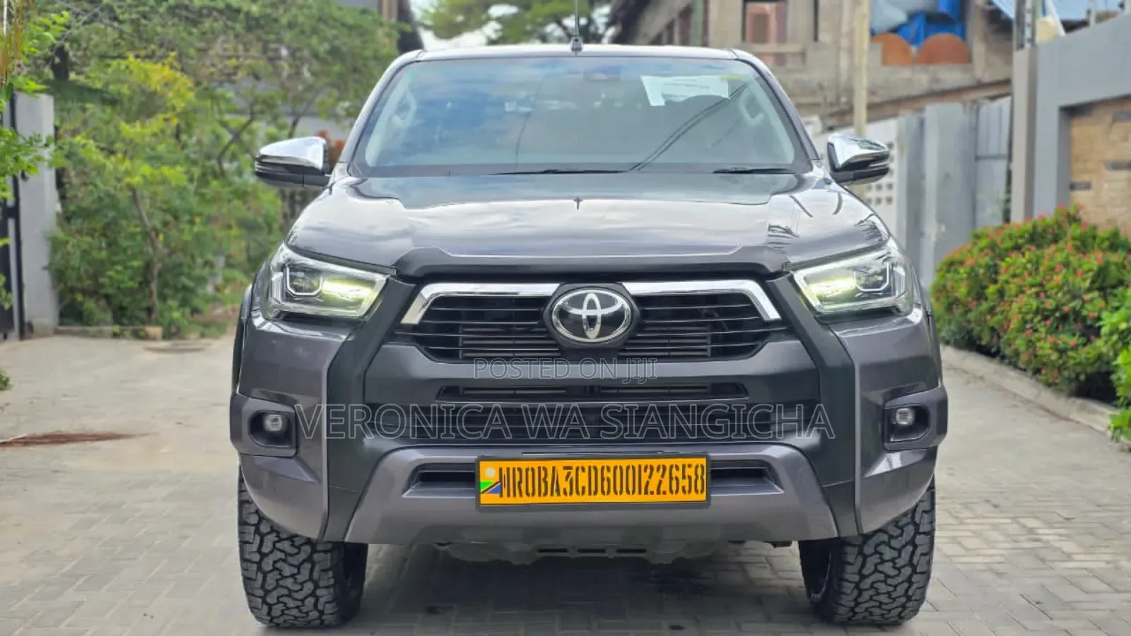 Toyota Hilux 2021 Gray