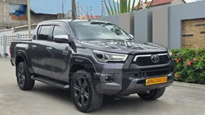Toyota Hilux 2021 Gray