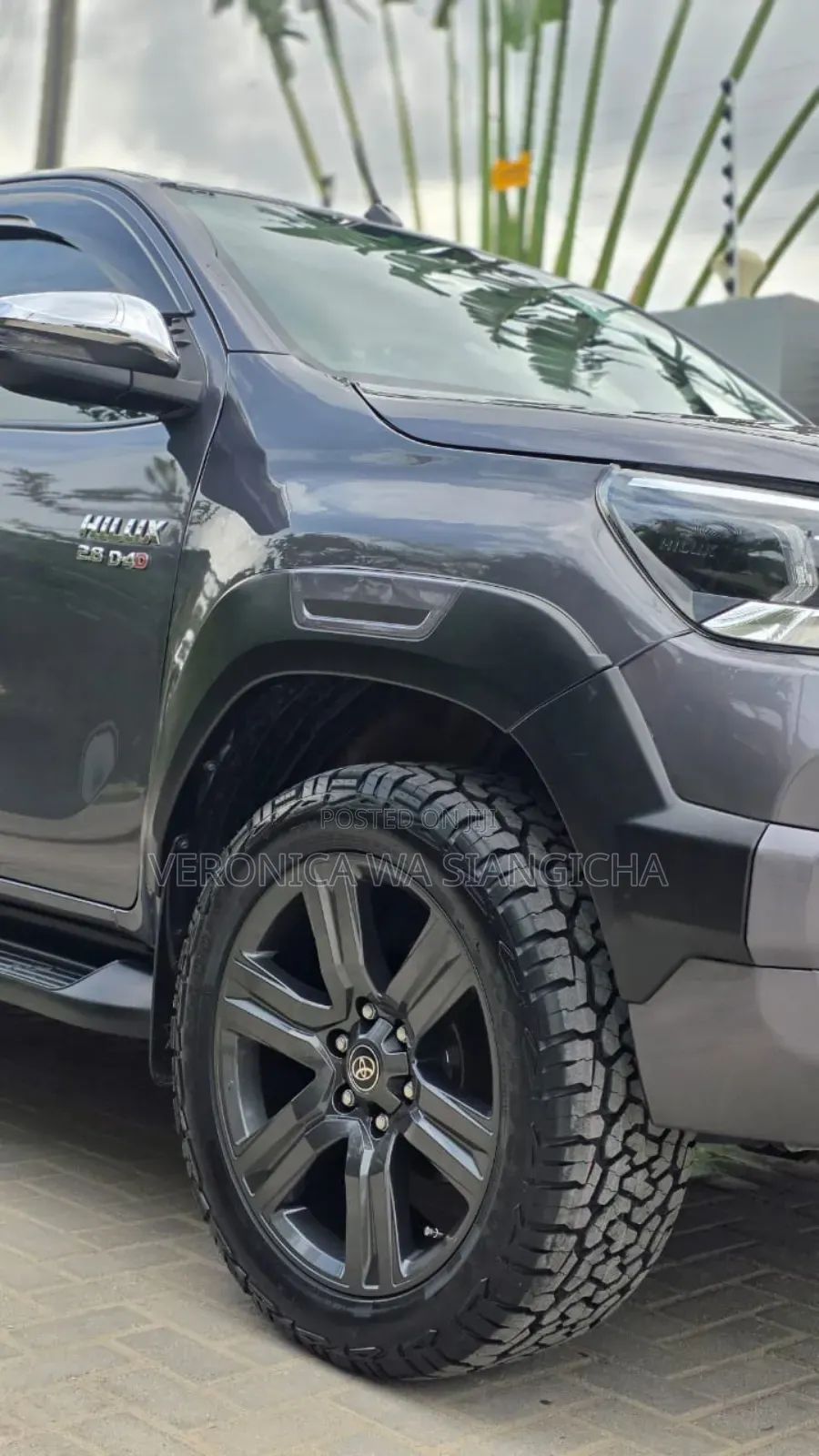 Toyota Hilux 2021 Gray