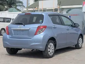 Toyota Vitz 1.3 AWD 5dr 2014 Blue