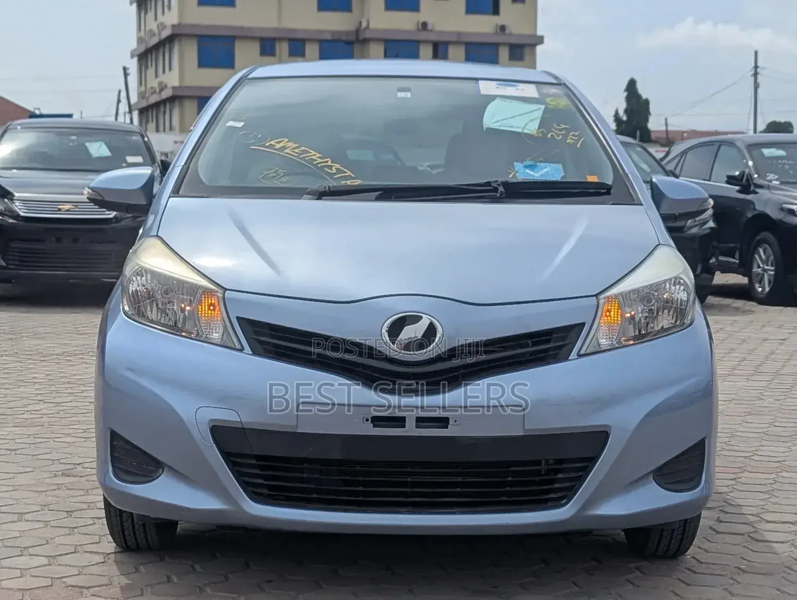 Toyota Vitz 1.3 AWD 5dr 2014 Blue