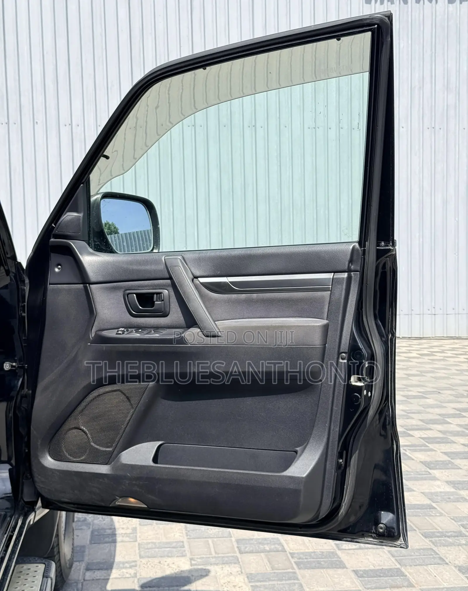 Mitsubishi Pajero 2008 Black