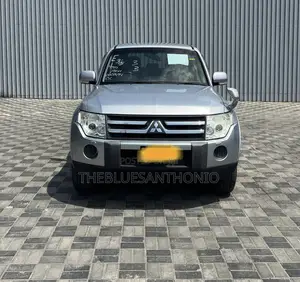 Mitsubishi Pajero 2007 Silver