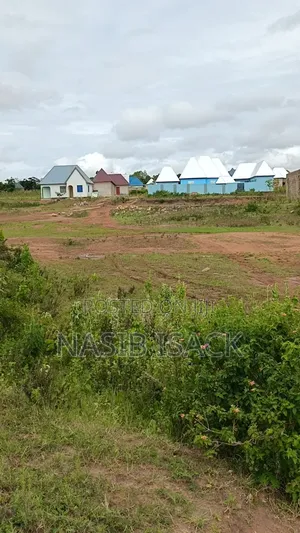 Kiwanja Ki a Uzwa Kisesa
