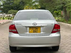 Toyota Axio 2010 Silver
