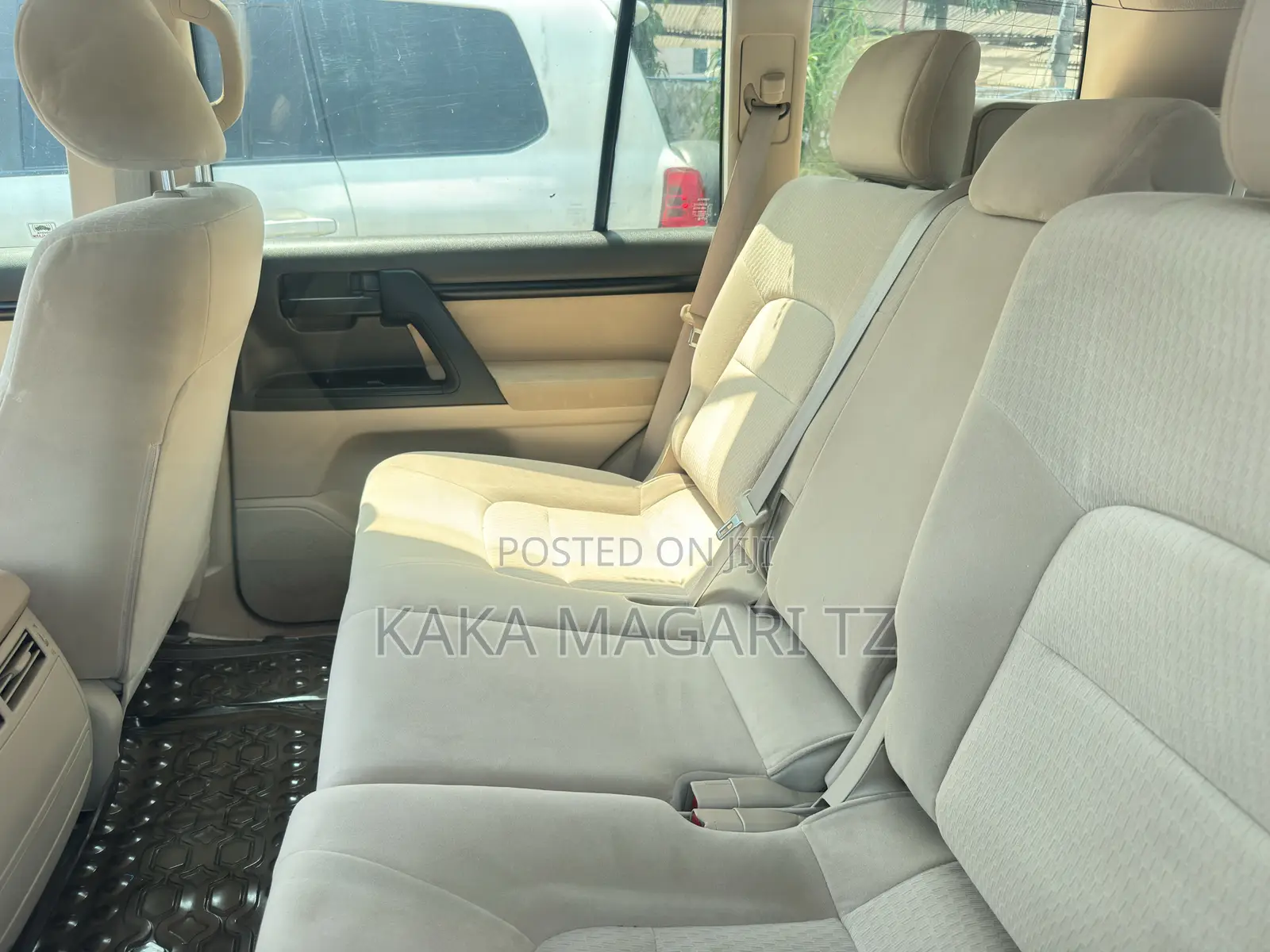 Toyota Land Cruiser 2012 Gold