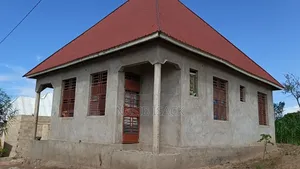 3bdrm House in Mkolani for sale