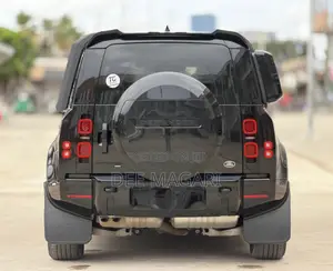 Land Rover Defender X-Dynamic SE 2023 Black