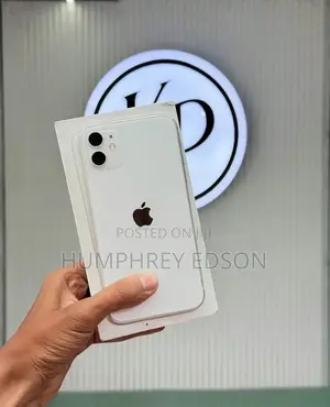 New Apple iPhone 11 128 GB White